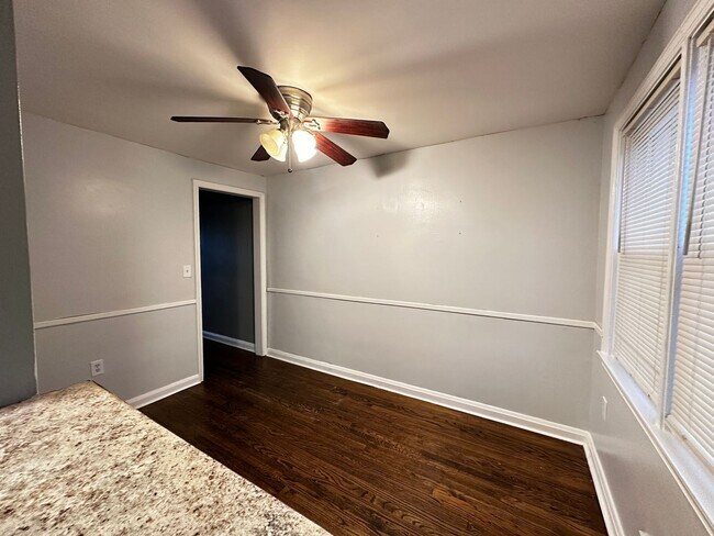 Building Photo - Perfect house to call home