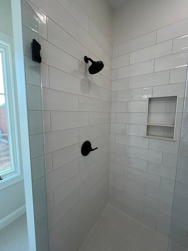 Building Photo - 6801 River Rd