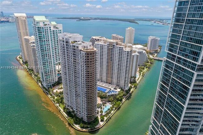 Building Photo - 901 Brickell Key Blvd