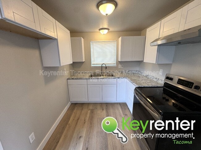 Building Photo - 2506 S Ash St