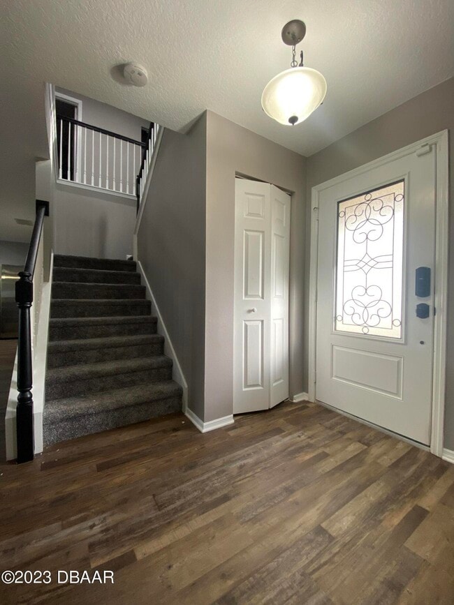 Building Photo - 548 Aeolian Dr