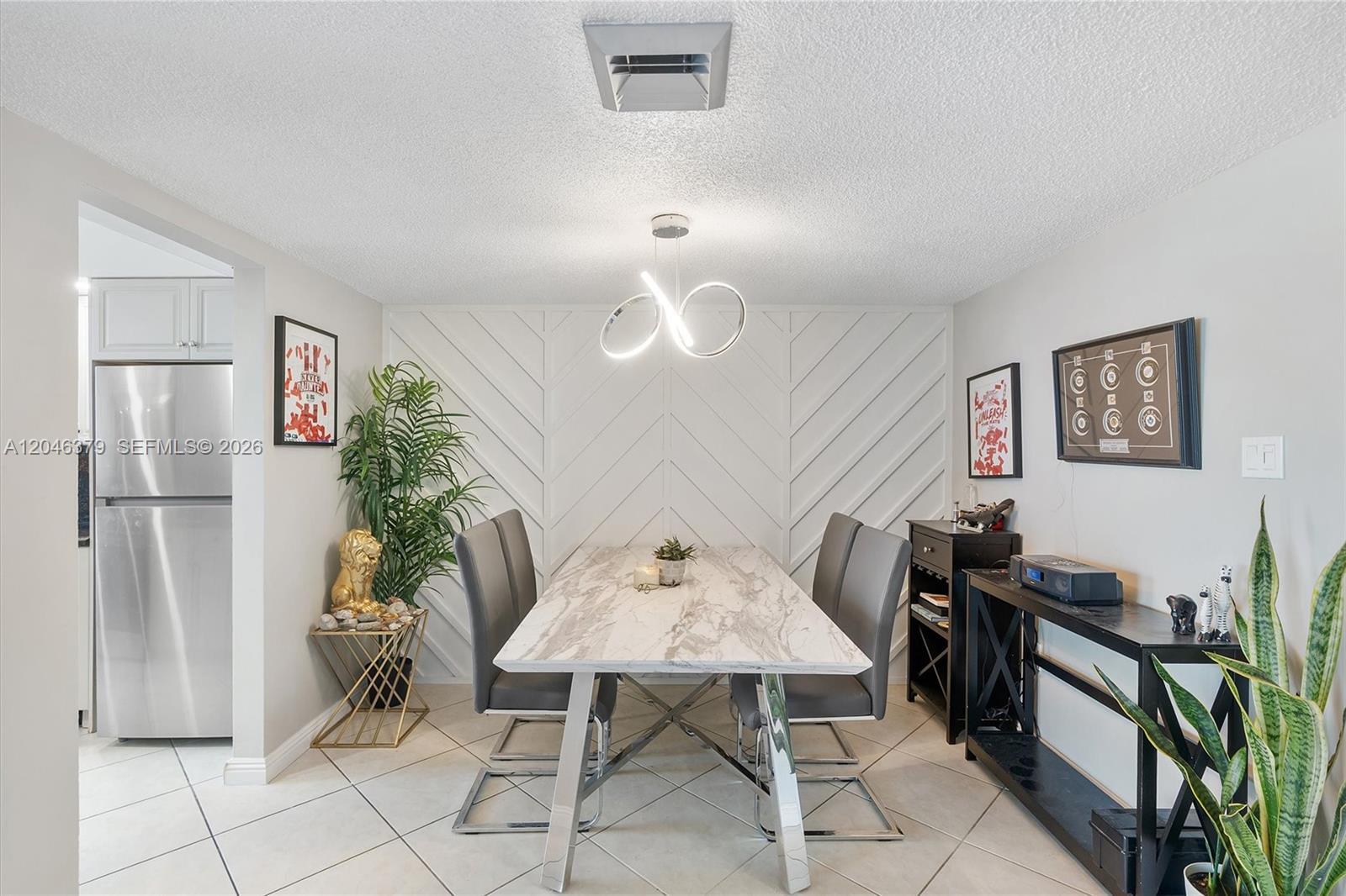 Building Photo - 18031 Biscayne Blvd