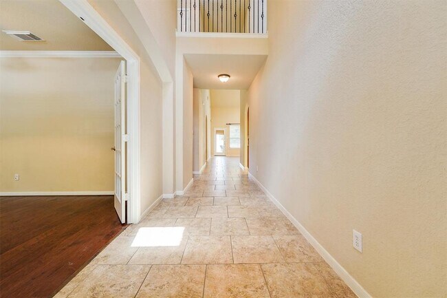 Building Photo - 62 N Planchard Cir