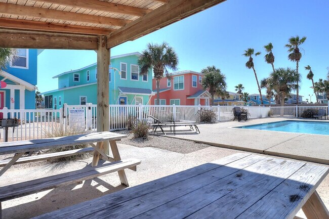 Building Photo - 2606 Eleventh Street-SI ID1023248P