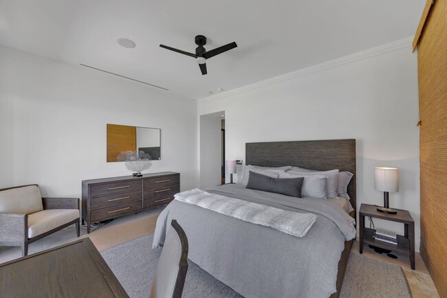 Building Photo - Luxury 3-Bed Condo at Coconut Grove. Ocean Views. Nov 1