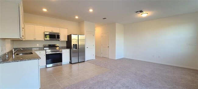Building Photo - 393 Madison Dr