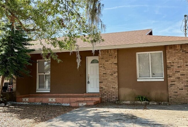 Building Photo - 908 Tucker Ave