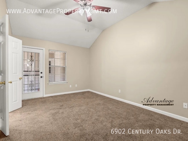 Building Photo - 6902 Century Oaks Dr
