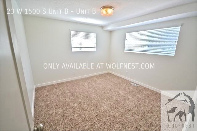 Building Photo - No Security Deposit Option! Incredible 3 B...