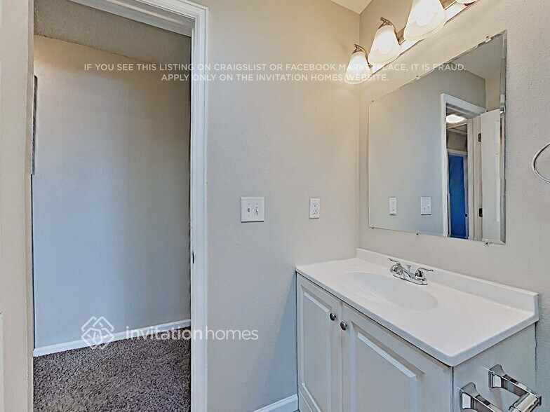 Building Photo - 3367 S Danube St