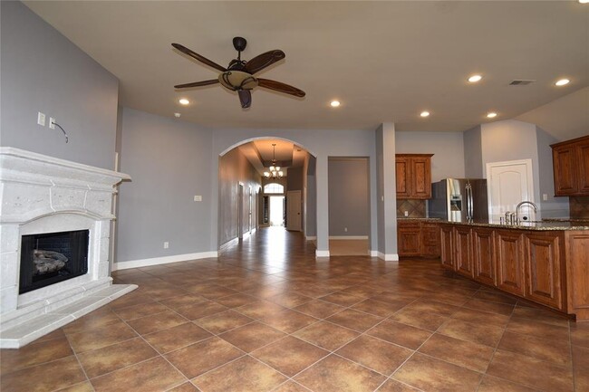 Building Photo - Summer Cloud Lane, Pearland, TX 77584 - 4 ...