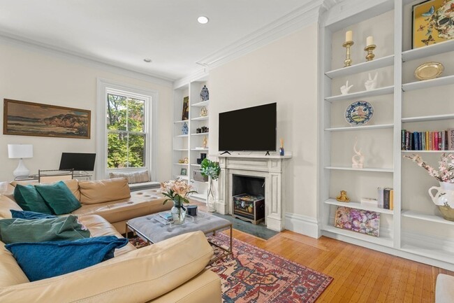 Building Photo - 133 Marlborough St
