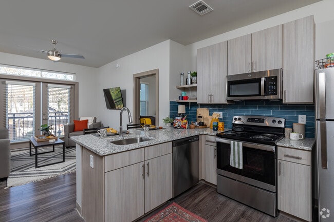 2BR, 2BA - 768SF - Kitchen - Catalyst Midtown