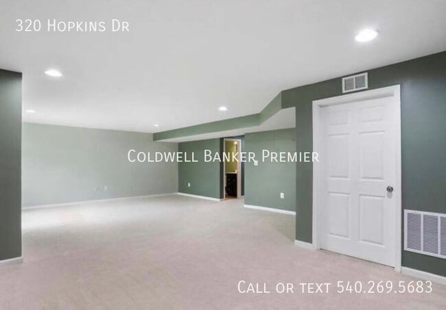 Building Photo - 320 Hopkins Dr