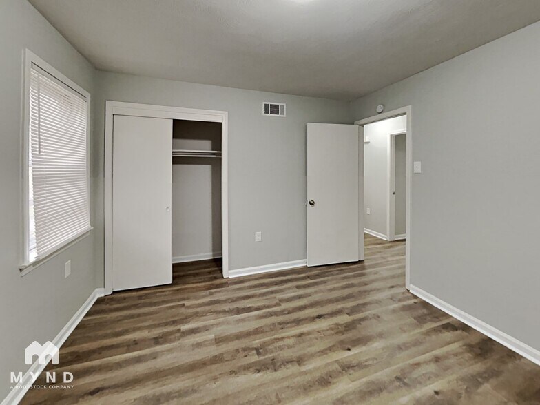 Building Photo - 4328 Bayberry Dr