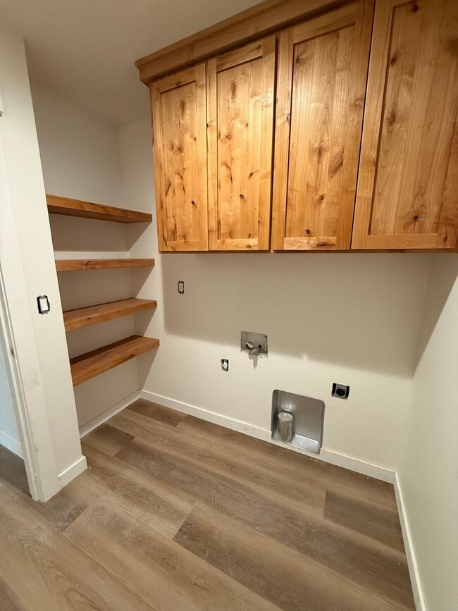 Building Photo - 153550 Little River Loop