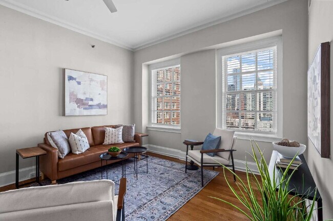 Building Photo - "Modern Comfort Awaits: Spacious 2-Bed, 2-Bath Condo with Elegance in the Heart of Atlanta"