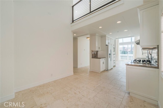 Building Photo - 1206 S Catalina Ave