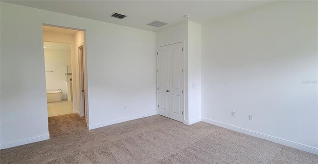 Building Photo - 15142 Lake Bessie Loop