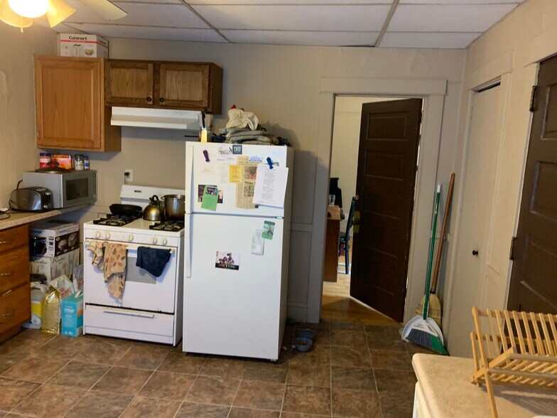 Building Photo - 114 S Blair St