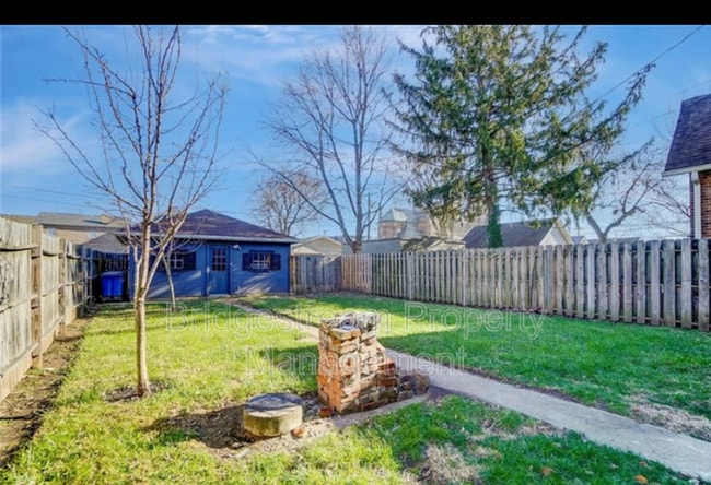Building Photo - 266 McClure St