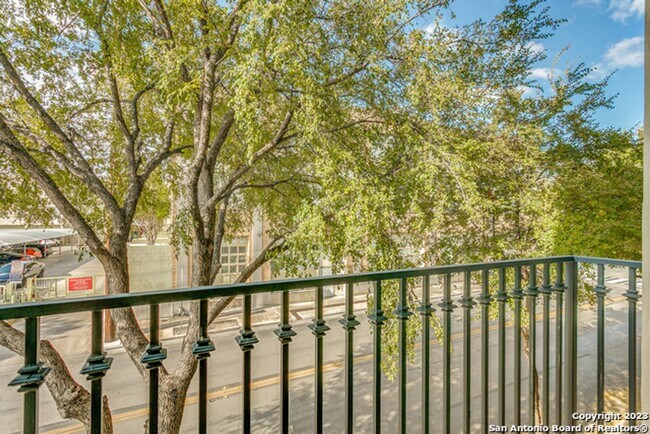 Building Photo - 2-BEDROOM CONDO AT ANDALUSIA CONDOMINIUMS