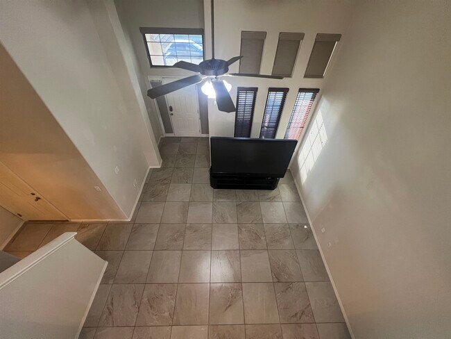 Building Photo - 815 Bartolome Ln