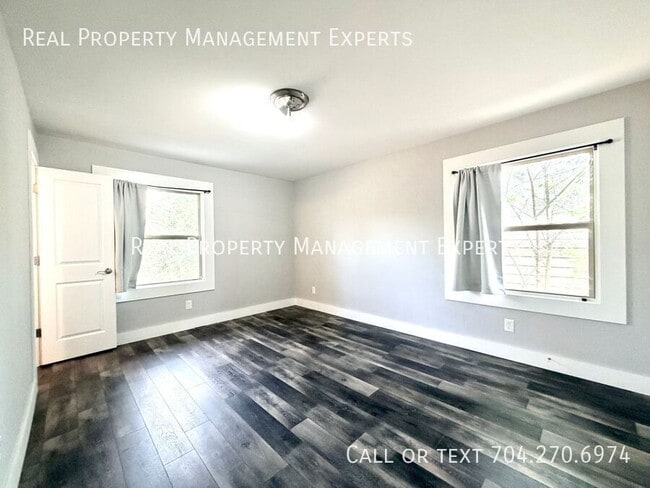 Building Photo - 3819 Langley Rd