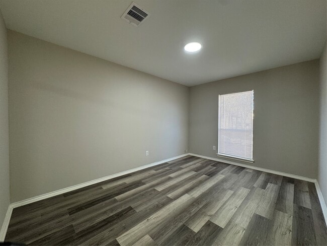 Building Photo - 6319 Sunlit Orchard Dr