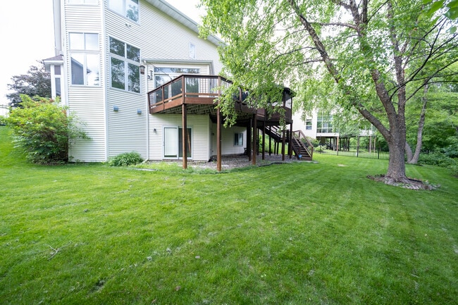Building Photo - 4750 Merrimac Ct N