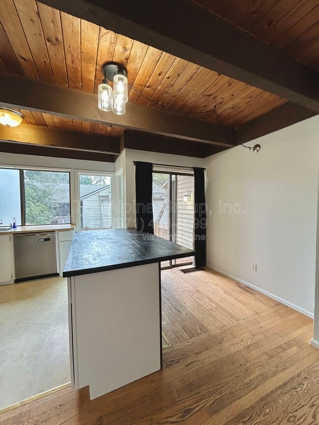 Building Photo - 4905 SW 152nd Ave