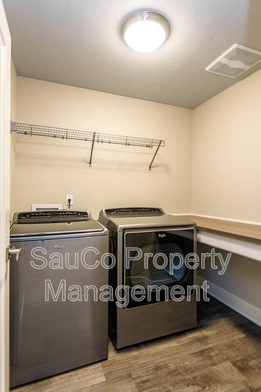 Building Photo - 13227 SW Maxfield Ln