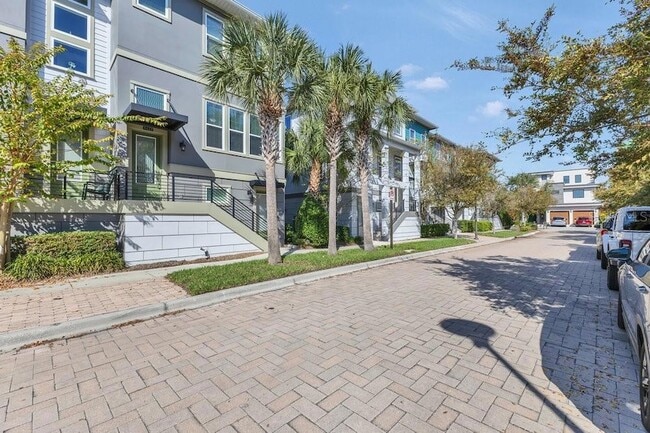 Building Photo - 8443 Karrer Ter