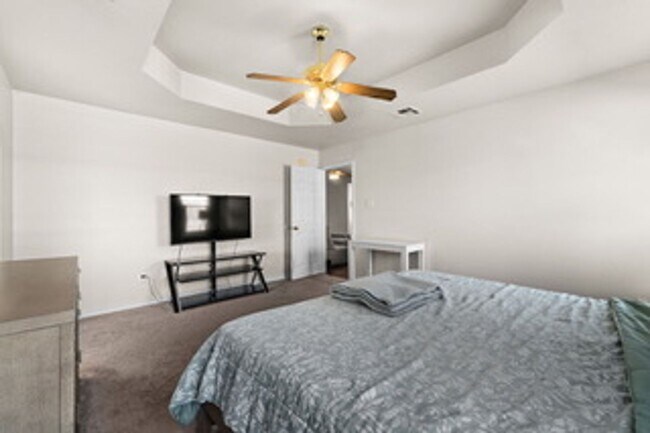 Building Photo - 4109 Maid Marian Cir