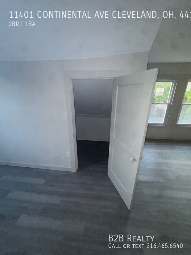 Building Photo - 11401 Continental Ave