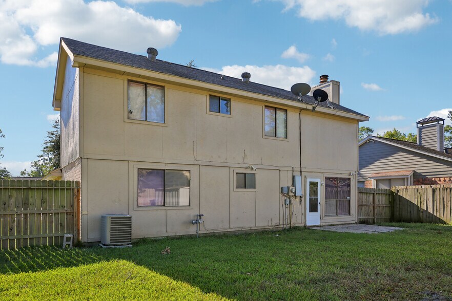 Building Photo - 3715 Wells Mark Dr