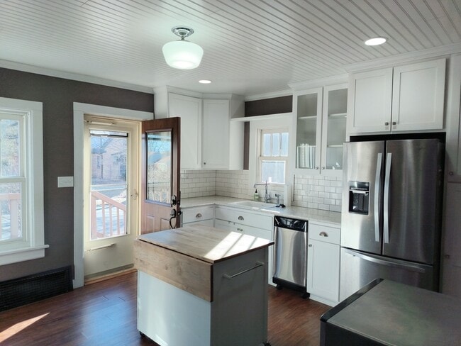 Building Photo - 401 Cleveland Ave