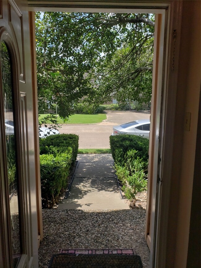 Building Photo - 14333 Memorial Dr