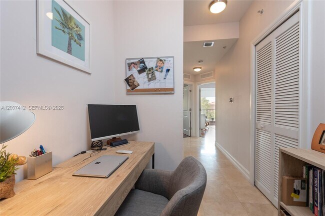 Building Photo - 1650 Galiano St