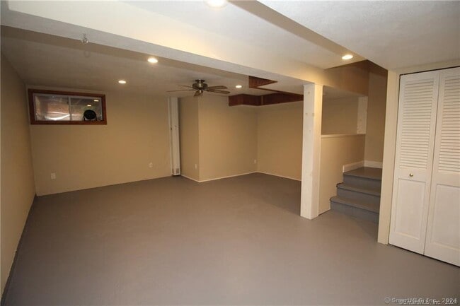 Building Photo - 7 Woods Way