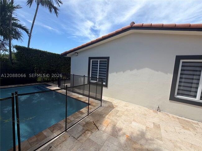 Building Photo - 9341 Dickens Ave