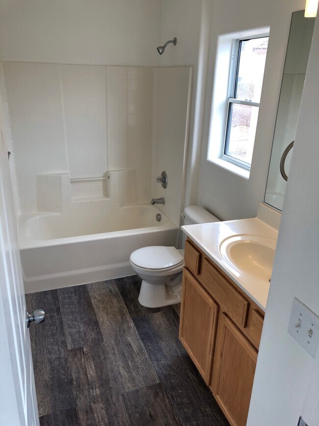 Building Photo - Spacious 2-Story Home with Oversized Beds ...