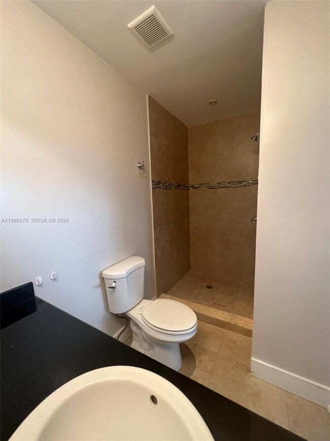 Building Photo - 3951 SW 59th Ave