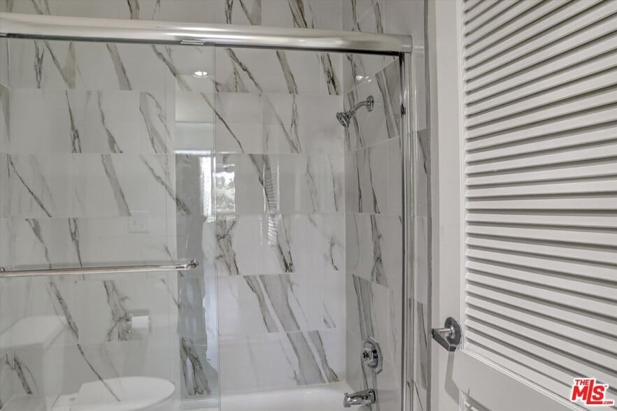 Building Photo - 10600 Wilshire Blvd