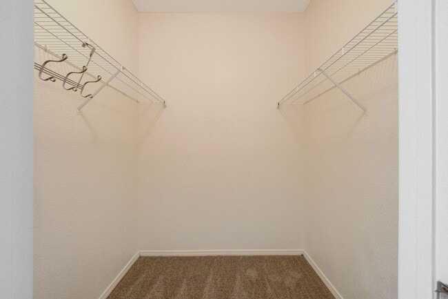 Building Photo - Beautiful 2 Bedroom 2 Full Bath Condo