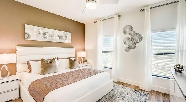 Building Photo - 8044 Gulfstream Ct