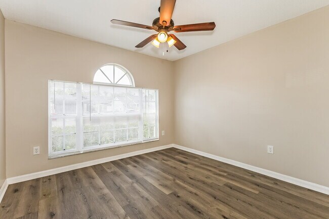 Building Photo - 4706 N Dawnmeadow Ct