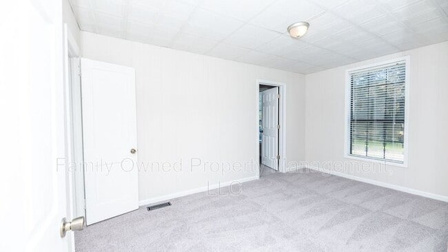 Building Photo - 214 New Grade Rd