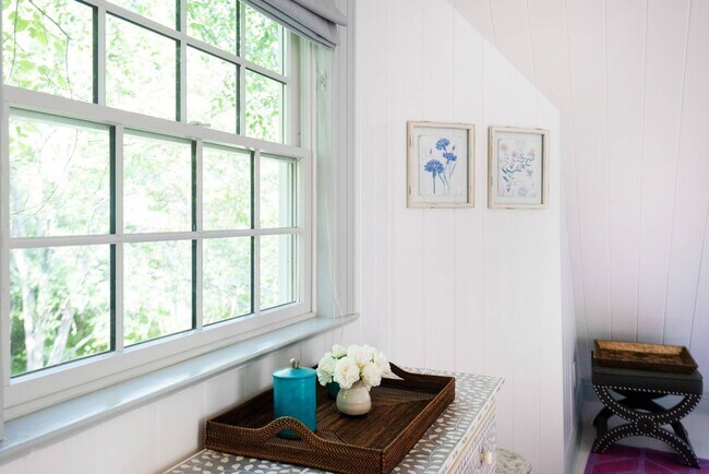 Building Photo - 29 Meadows E