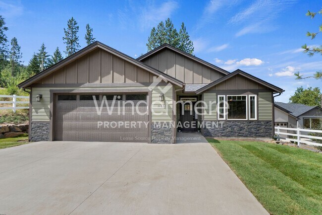 Building Photo - * Coming Soon 08/15/2025*Furnished Executi...